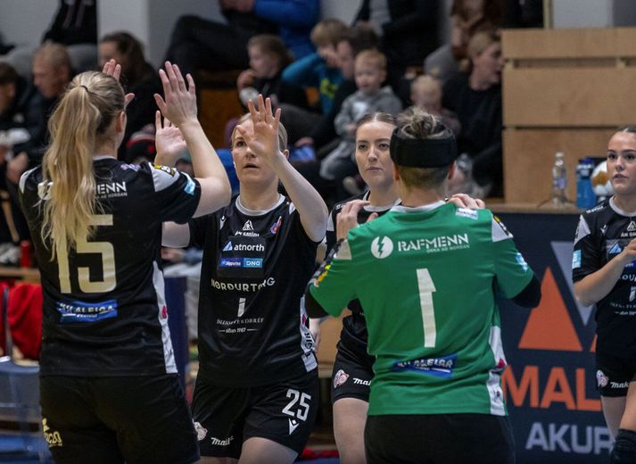 Leikmenn KA fagna í leikslok
