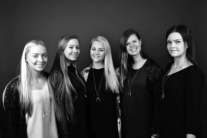 Hönnuðir óskabeinsins f.v. Laufey Rut Guðmundsdóttir, Guðný Ósk Karlsdóttir, Jóna Kristín Benediktsdóttir, Helga Hauksdóttir og Ólöf Marý Waage Ragnarsdóttir