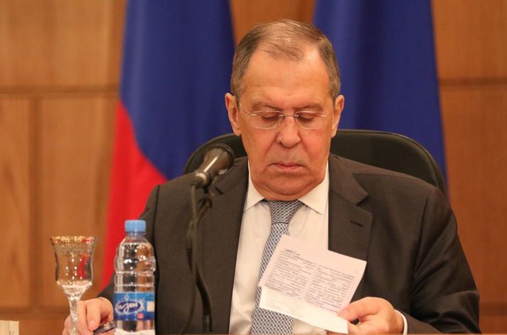 Sergei Lavrov, utanríkisráðherra Rússa, hefur talað við fulltrúa ríkisstjórna beggja ríkja og boðist til að koma á samtali um frið.