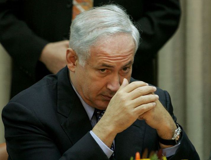 Netanyahu. Stuðningsmenn Sharons segja Netanyahu skorta þann dug sem þeirra foringi býr yfir.