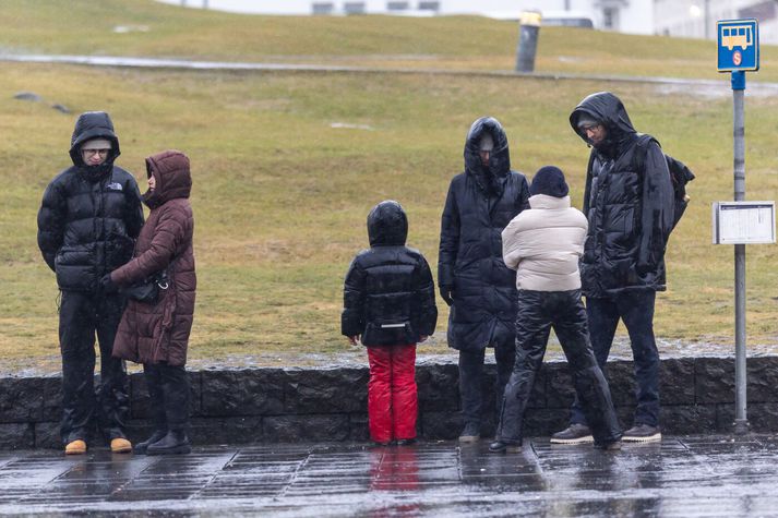 Það á að rigna talsvert í dag. 