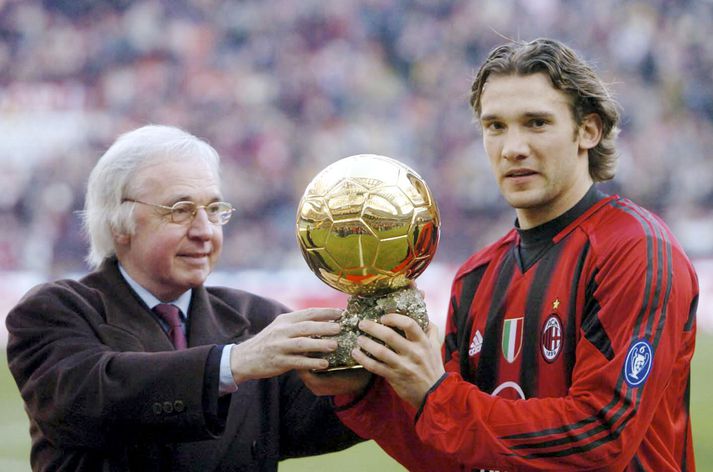 Andrei Shevchenko var leikmaður ítalska félagsins AC Milan þegar hann fékk Gullknöttinn fyrir árið 2004.