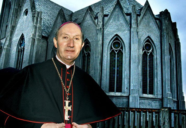 Pétur Bürcher, biskup Kaþólsku kirkjunnar á Íslandi, hefur sent Ögmundi Jónassyni, innanríkisráðherra, opið bréf