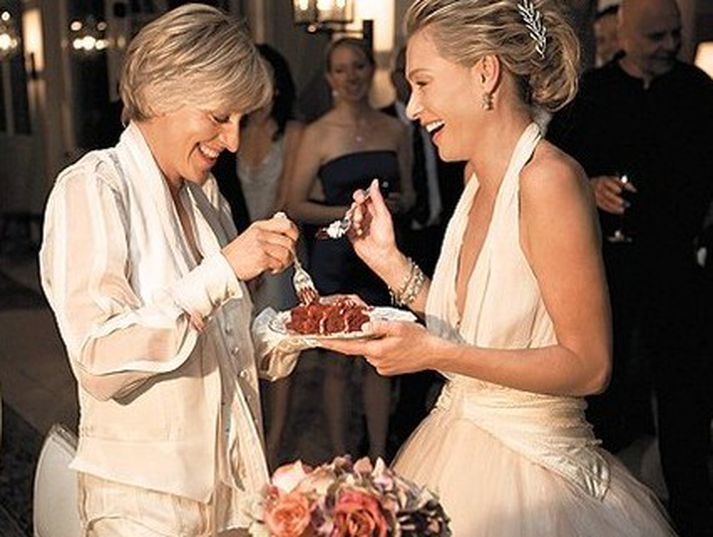 Ellen og Portia á brúðkaupsdaginn.