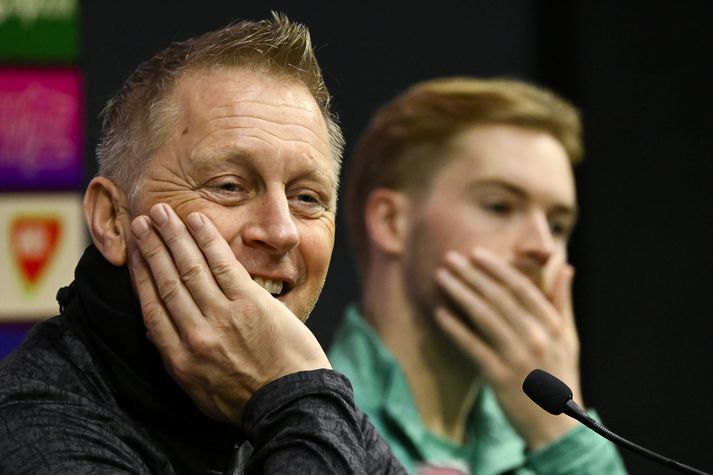 Heimir Hallgrímsson léttur í bragði á blaðamannafundi fyrir leikinn mikilvæga við Ungverja.