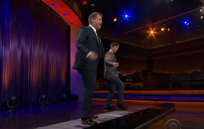 James Corden og Sean Hayes.