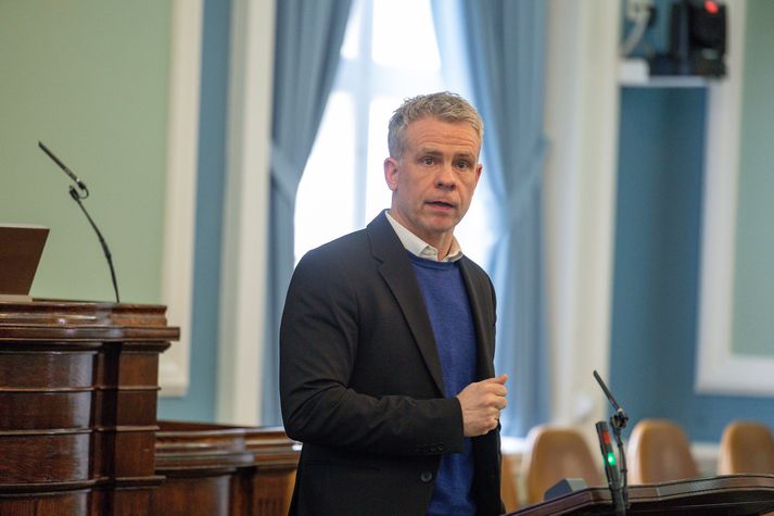 Sigmar Guðmundsson segir meirihlutann ekki ætla sér að lúffa fyrir stjórnarandstöðunni.