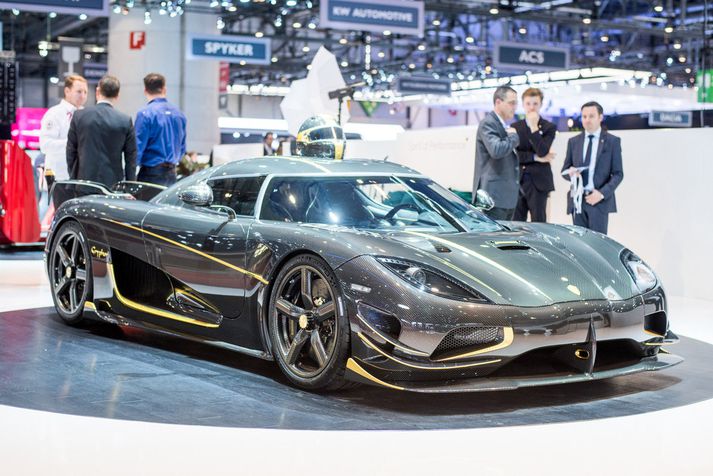 Koenigsegg bíll á bílsýningu.