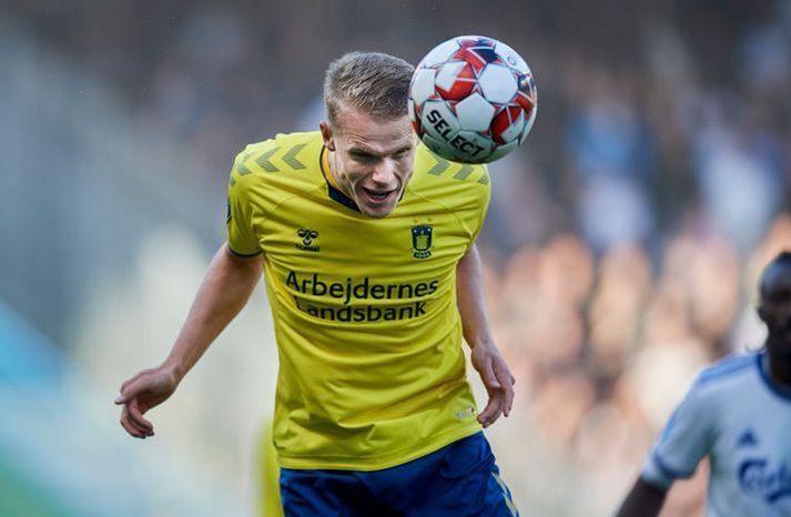 Hjörtur Hermannsson í leik með Bröndby. Hann gæti nú verið á leið til Leeds United í ensku úrvalsdeildinni.