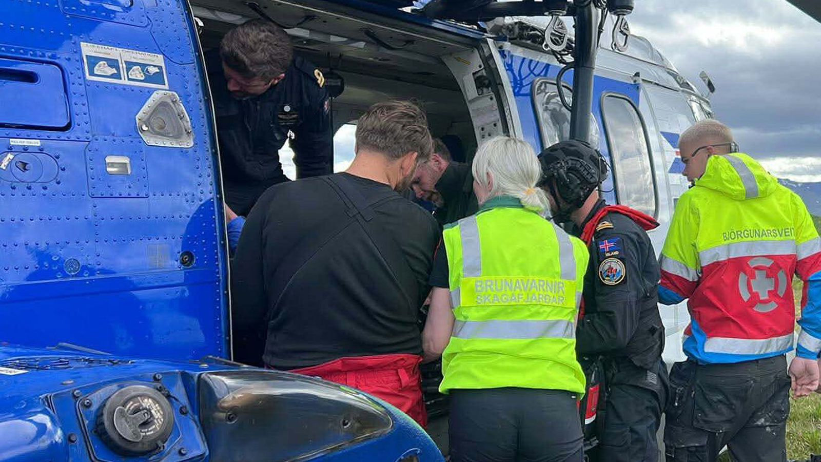 Komu slösuðum til bjargar í Drang­ey