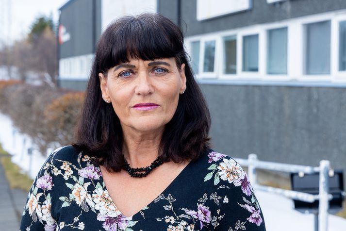 Sigríður Ingvarsdóttir bæjarstjóri Fjallabyggðar segir samfélagið harmi slegið eftir að manni var ráðinn bani á Ólafsfirði í nótt.