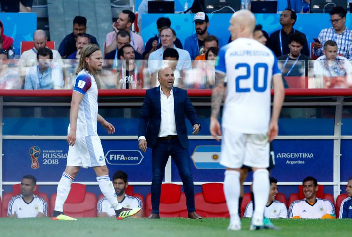 Sampaoli á hliðarlínunni í leik Íslands og Argentínu í Moskvu