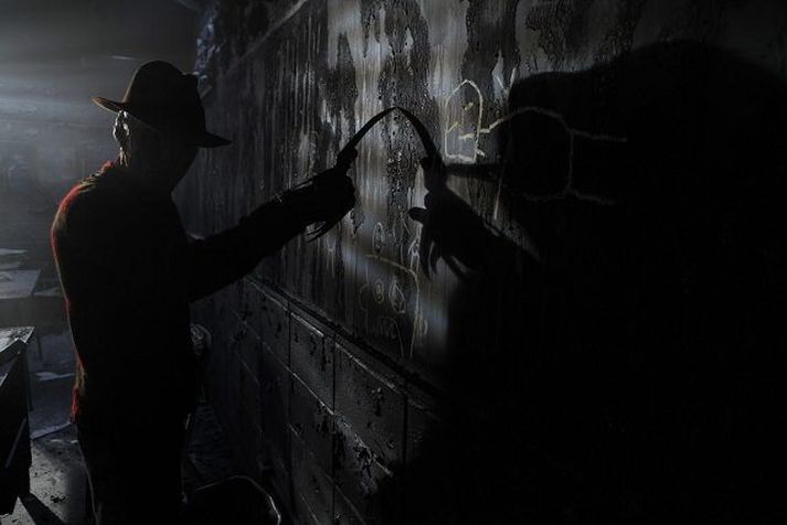 Þrátt fyrir öll sín fyrri störf tekst Jackie Earle Haley ekki að blása sama lífi og óhugnaði í Freddy og Englund áður.