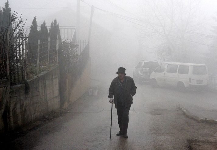 Þykk þoka hefur legið yfir Sarajevo síðasta mánuðinn.