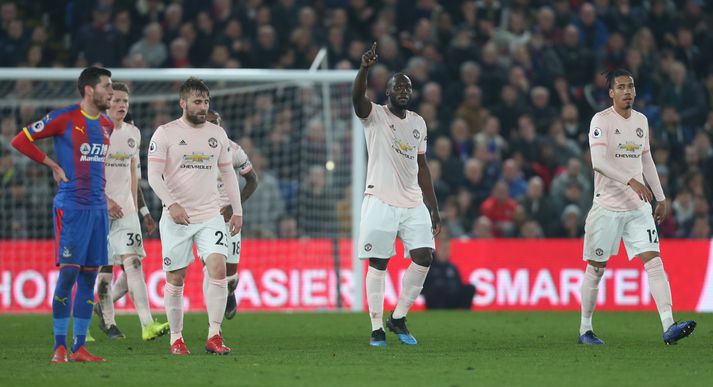 Lukaku fagnar í kvöld.