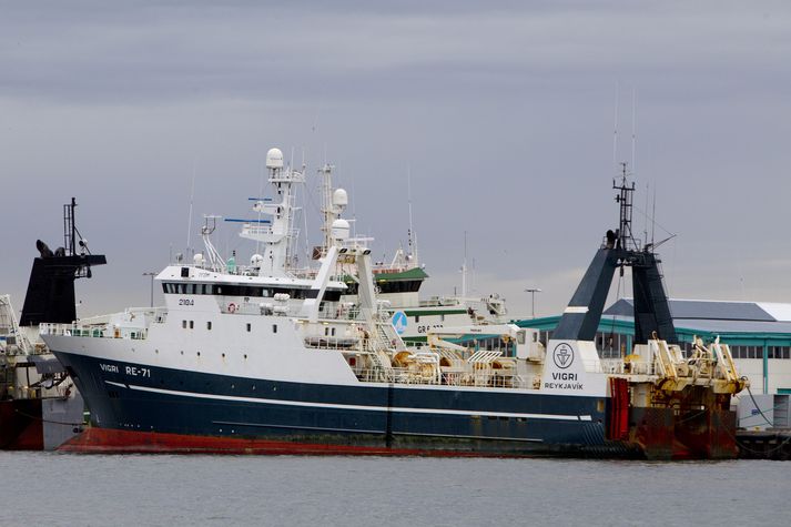 Ögurvík hf. á og gerir frystitogarann Vigra RE-71 út frá Reykjavík.