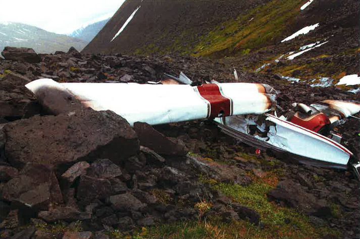 Sjóflugvél Arngríms Jóhannssonar illa farin eftir brotlendinguna í Barkárdal í ágúst 2015.