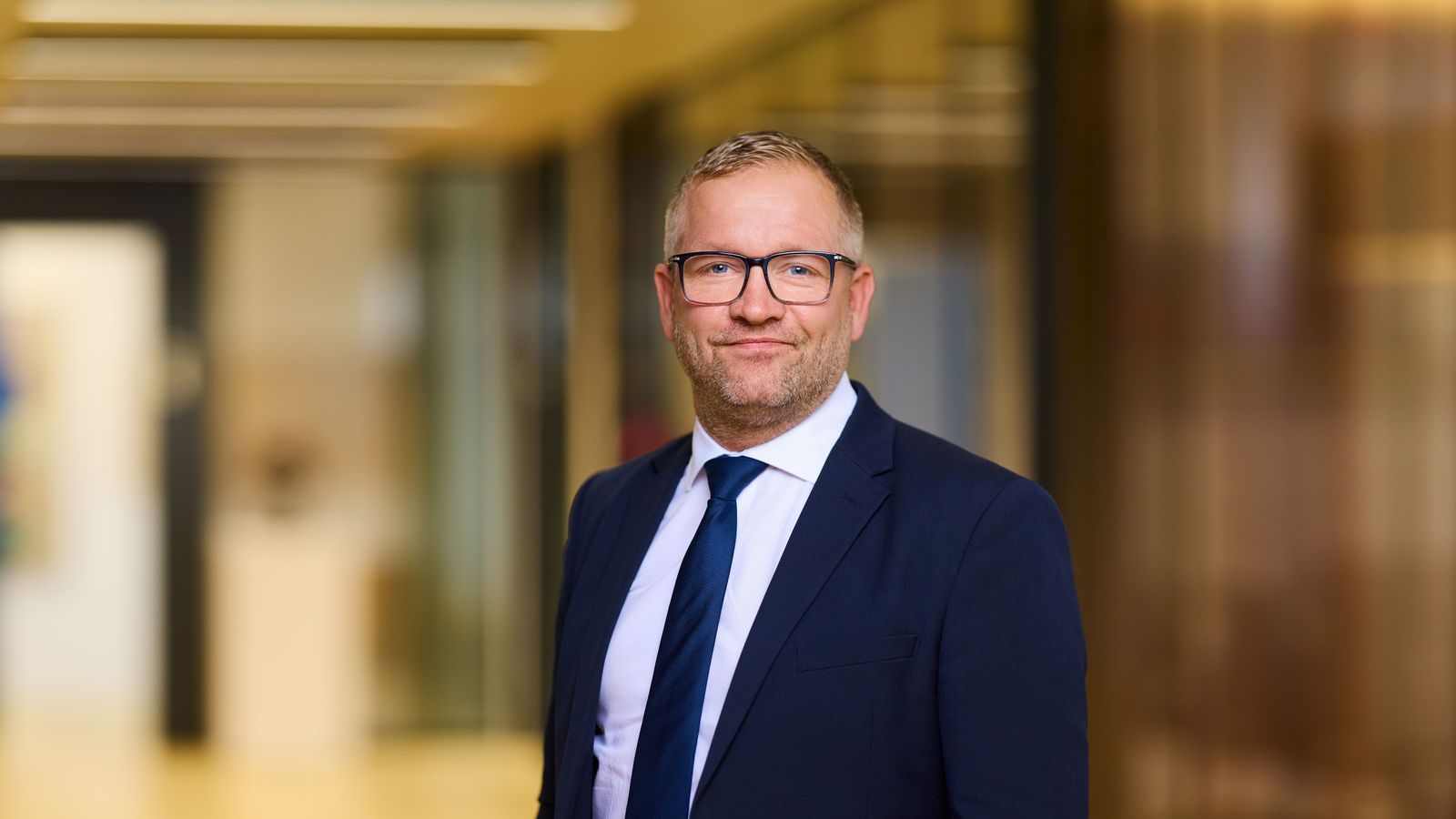 Tekur við stjórn Fyrir­tækja­miðstöðvar Ís­lands­banka