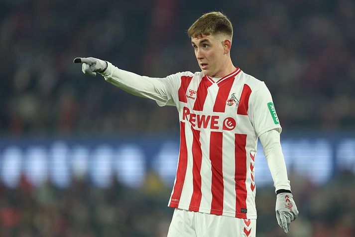 Ísak Bergmann Jóhannesson gæti þurft að ræða við liðsfélaga sinn eftir að hafa ekki fengið boltann í dauðafæri í uppbótartíma í dag.