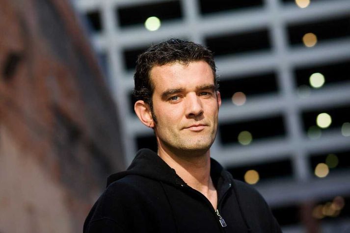 Stefán Karl Stefánsson féll frá aðeins 43 ára að aldri. Fjölmargir sem þekktu leikarann minnast hans í dag en hann hefði orðið fimmtugur hefði hann lifað.