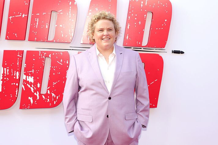 Leikkonan Fortune Feimster er á leið til Íslands í tengslum við Hinsegin daga. Hún er nýlega einhleyp og mögulega í leit að ástinni, 