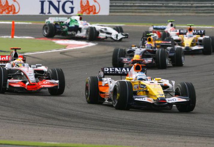 Renault hefur lofað Alonso hraðari og áreiðanlegri bíl.
