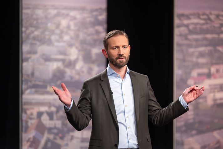 Einar Þorsteinsson, oddviti Framsóknar í borginni, segir að ekki verði farið í formlegar meirihlutaviðræður nema að hægt verði að knýja fram breytingar.