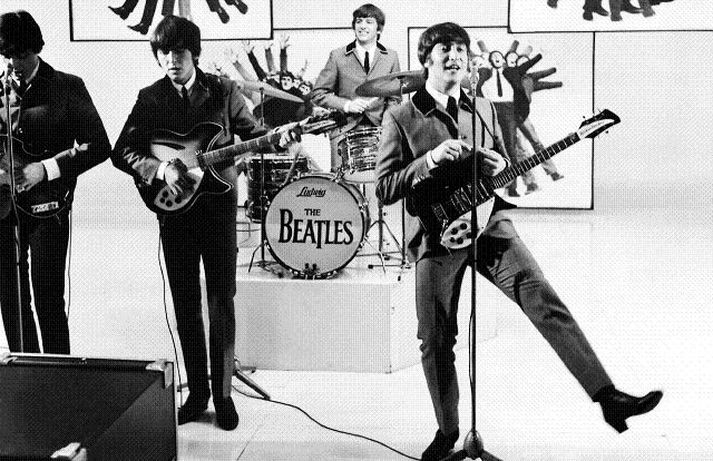 A Hard Days Night Spurt er hvenær sú Bítlamynd verður endurgerð? Epstein og Yellow Submarine eru á leið á tjaldið.