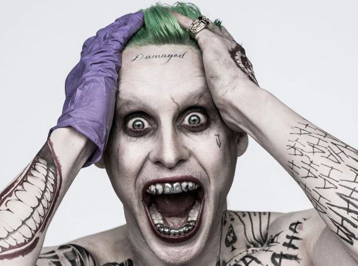 "Haaaa?! Er ég verstur?“ Jared Leto er enn að súpa af djöflasýrunni í Suicide Squad og á sér vart viðreisnar von eftir atlögu sína að Jókernum árið 2016.