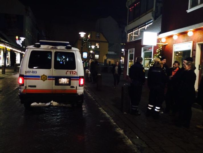 Tvær líkamsárásir voru í miðbænum í nótt.