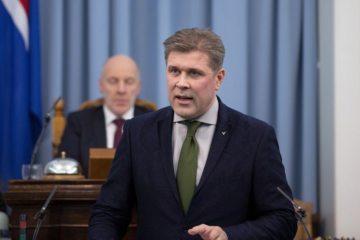 Bjarni Benediktsson mælir fyrir frumvarpinu.