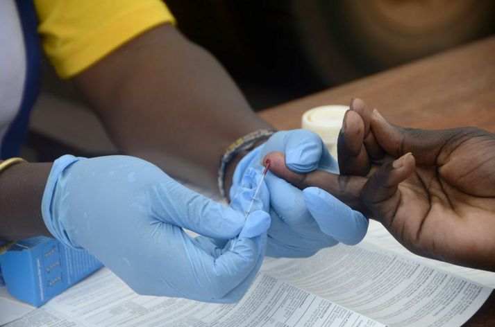 Skimað fyrir HIV í Kampala í Úganda.