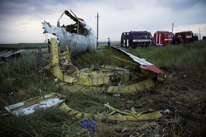 Tæplega þrjú hundruð létu lífið þegar vél Malaysia Airlines frá Amsterdam til Kuala Lumpur fórst.