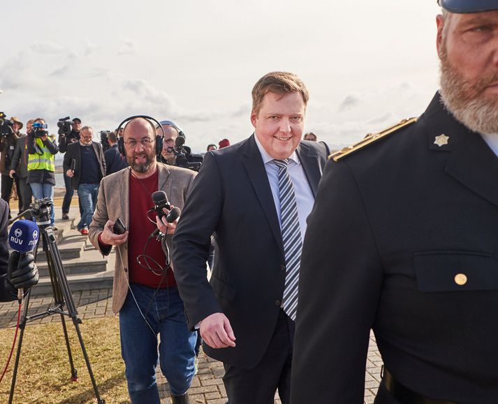 Sigmundur á Bessastöðum 7. apríl 2016 þegar hann lét af embætti og Sigurður Ingi Jóhannson tók við.