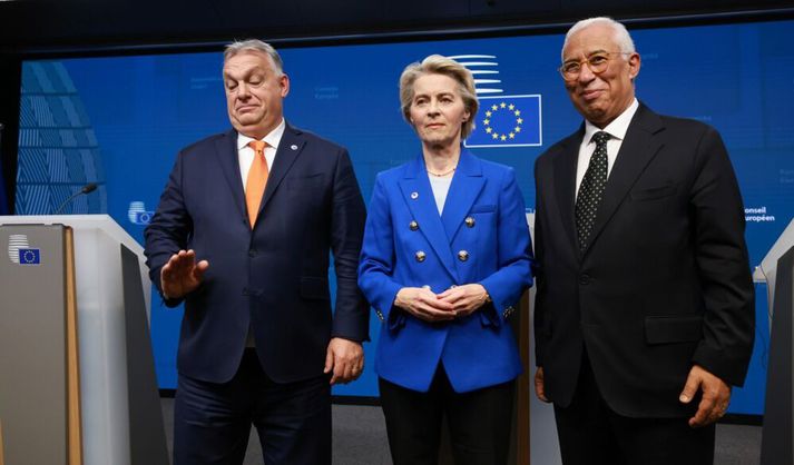 Viktor Orbán, forsætisráðherra Ungverjalands, (t.v.) hefur sagt stopp við aðild Úkraínu að Evrópusambandinu. Antonio Costa, forseti leiðtogaráðs ESB, (t.h.) vill mjaka aðildarferlinu áfram þrátt fyrir það.