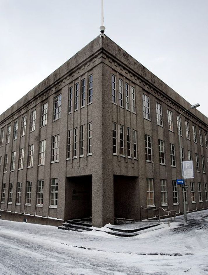 AGS kallar eftir því að ríkisútgjöld verði skorin niður um sem nemur hálfu prósenti landsframleiðslu.