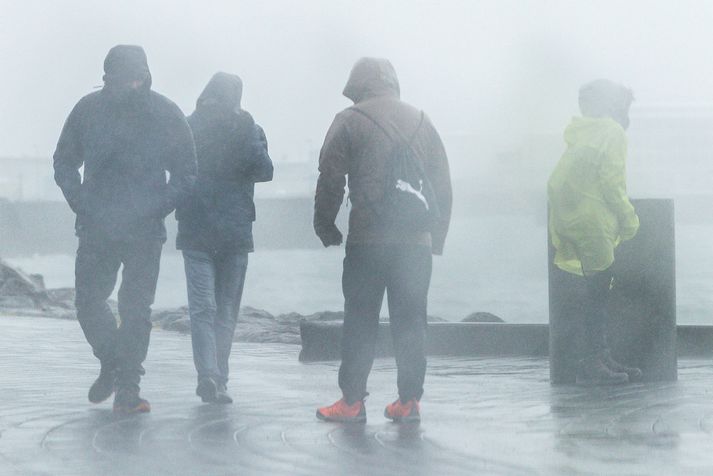 Ekkert ferðaveður er á Suður- og Vesturlandi í dag.