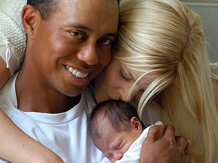 Tiger Woods í faðmi fjölskyldunnar.