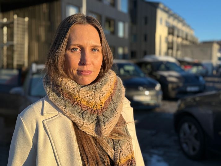 Esther Ýr Þorvaldsdóttir er ein þeirra íbúa í Gufunesi sem orðnir eru langþreyttir á lélegum samgöngum. 