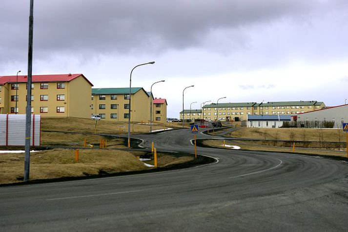 Leigjendur á Ásbrú munu frá áramótum ekki lengur eiga kost á fríum ferðum til og frá svæðinu líkt og boðið hefur verið upp á hingað til.