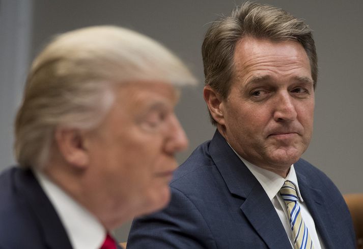 Donald Trump og Jeff Flake.