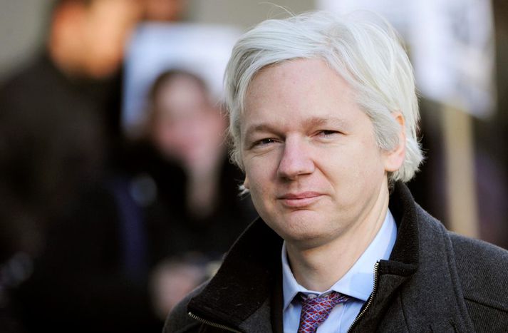 Julian Assange segir að gögnin eigi að vera opinber almenningi vegna stöðu Sony.