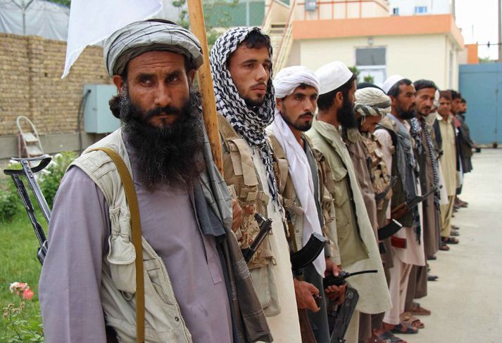 Afgönsk stjórnvöld hafa barist við Talibana um árabil.
