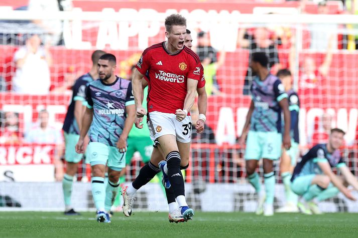 McTominay fagnar gegn Brentford.