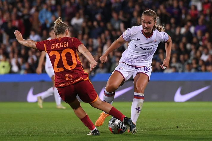 Alexandra Jóhannsdóttir í bikarúrslitaleiknum á móti Roma í kvöld. Hún lagði upp mark í leiknum.