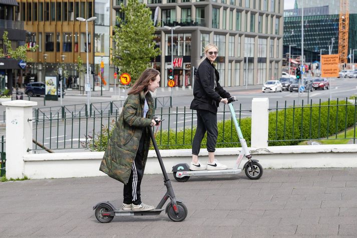 Samkvæmt könnuninni er notkunin mest í aldurshópnum 18 til 24 ára.