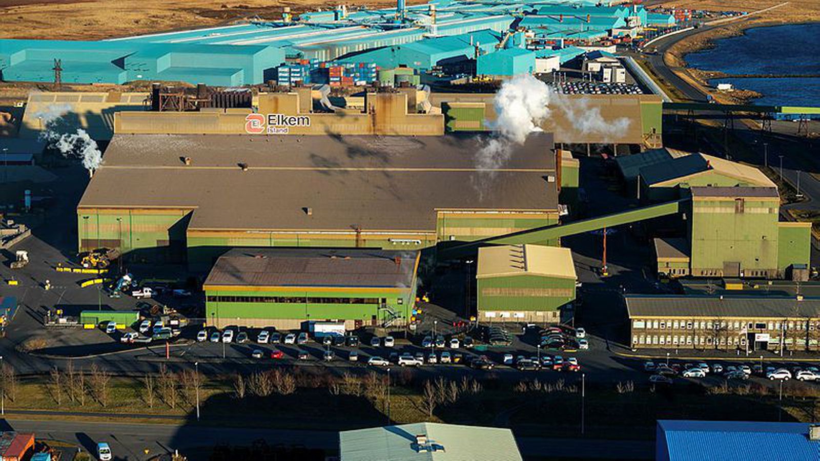 Kín­verjarnir selja sig út úr Elkem