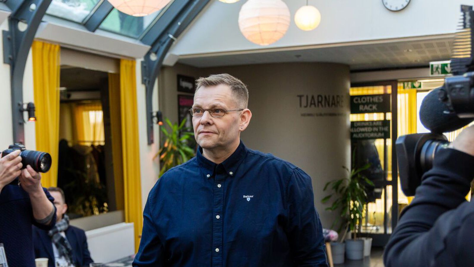 Guð­mundur Ingi svarar fyrir um­deilt mynd­band