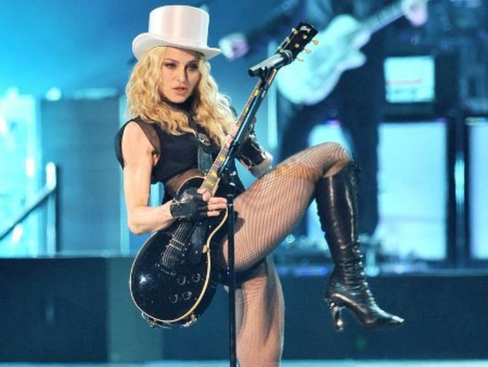Madonna söng fyrir 40.000 gesti í Cardiff.