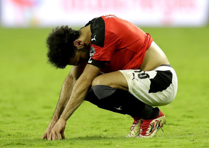 Mohamed Salah var niðurbrotinn maður í leikslok enda munaði svo rosalega litlu að hann ynni titil með Egyptalandi.